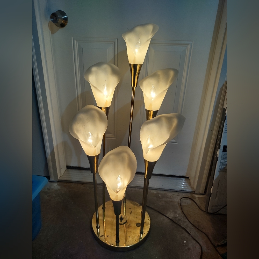 Vintage 1980s 6 Stem Calla Lily Table Lamp 34"  to shade tip 3 Way Lighting